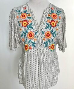 Floral Embroidery Blouse