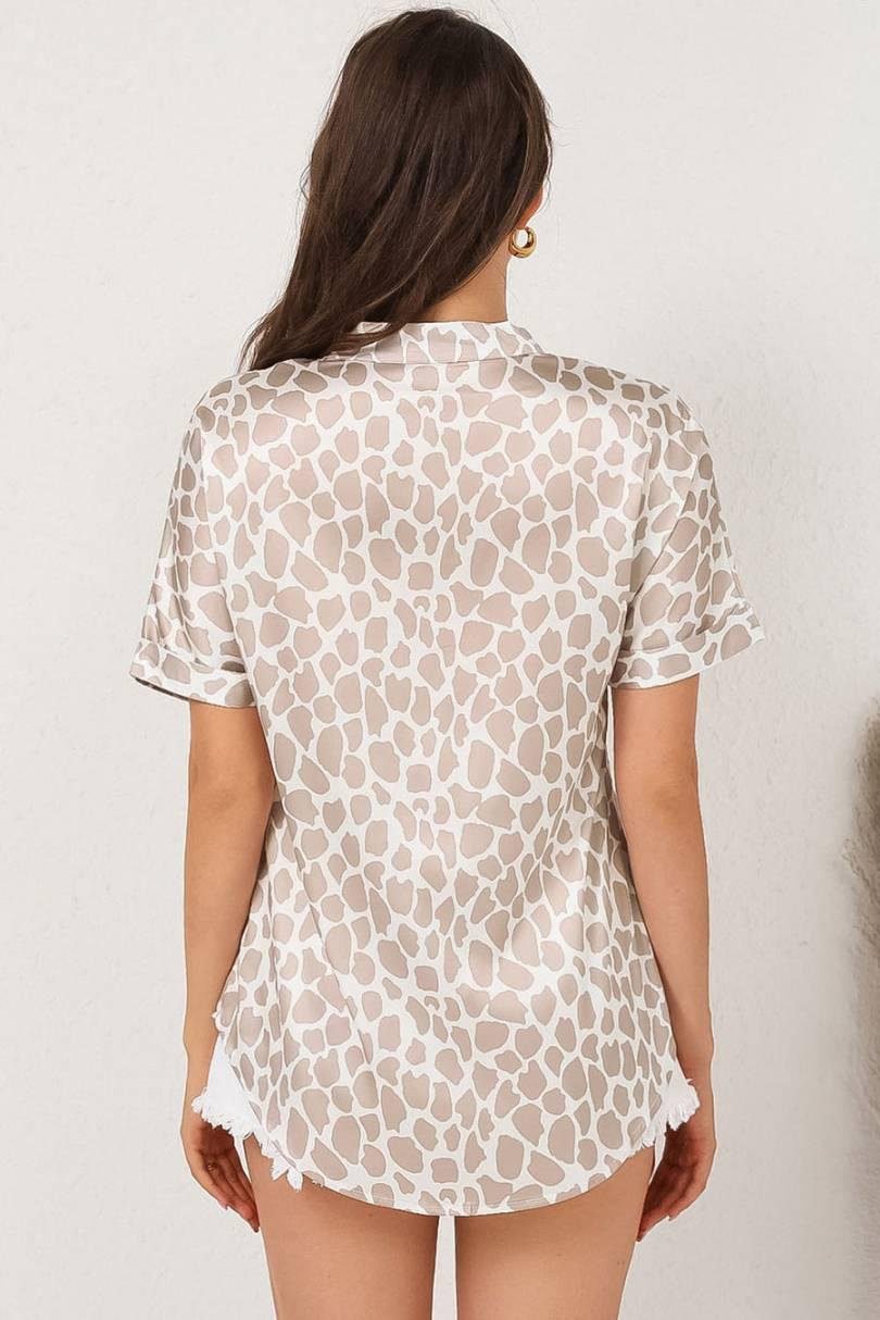 Khaki Leopard Print V-Neck Short Sleeve Blouse – Image 3